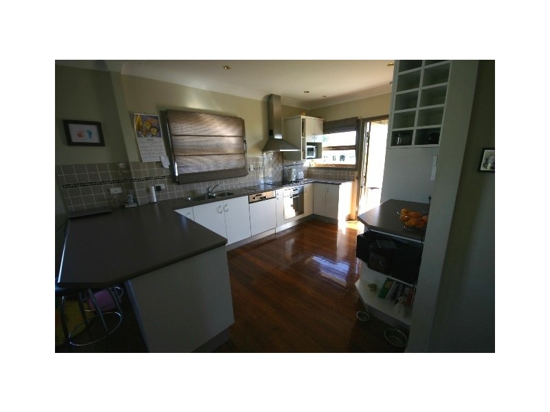 21 Scarborough Road, Redcliffe QLD 4020