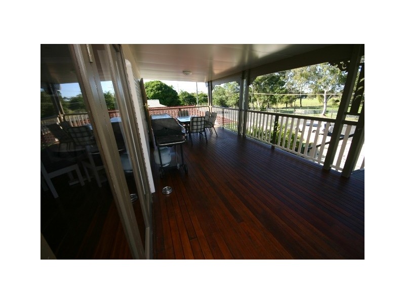 21 Scarborough Road, Redcliffe QLD 4020