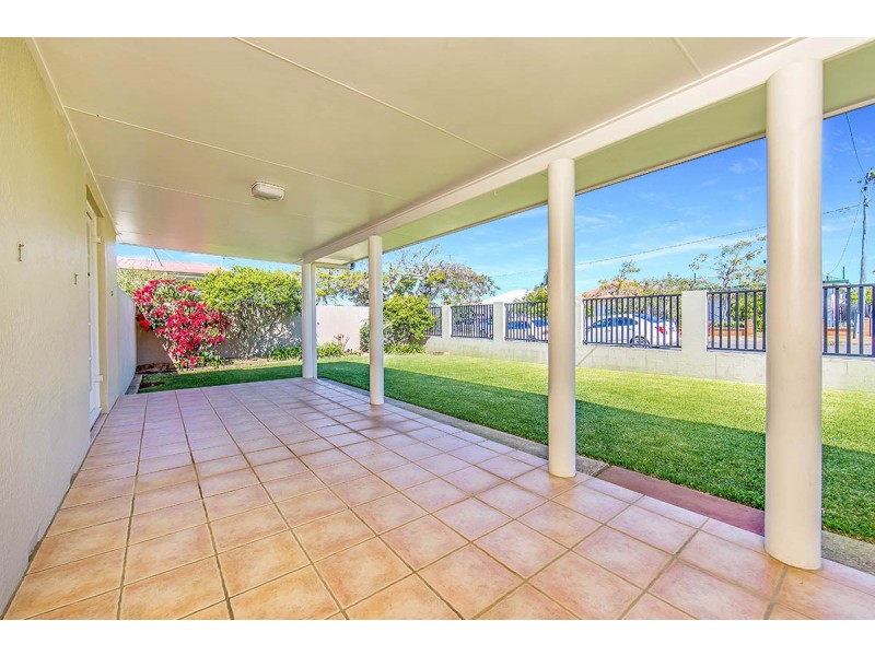 8 Garnet Street, Scarborough QLD 4020