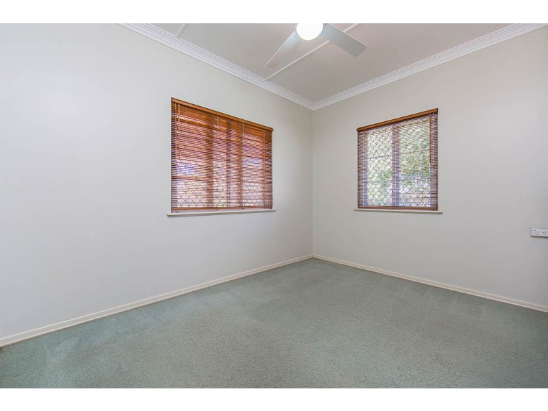 8 Garnet Street, Scarborough QLD 4020