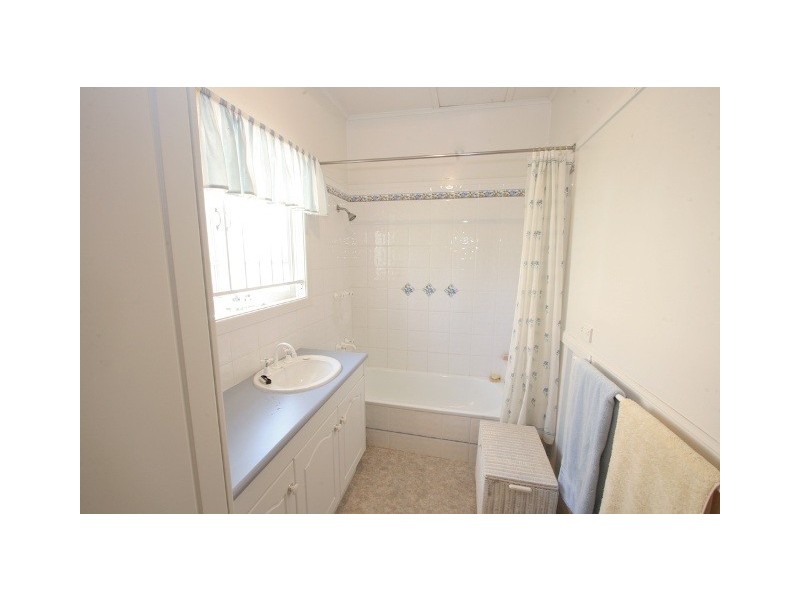 5 Queen Street, Scarborough QLD 4020