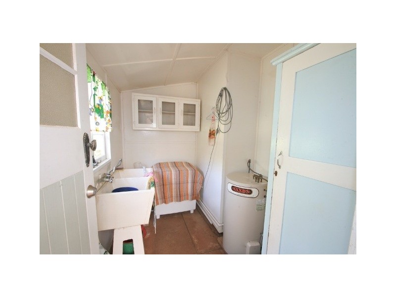 5 Queen Street, Scarborough QLD 4020