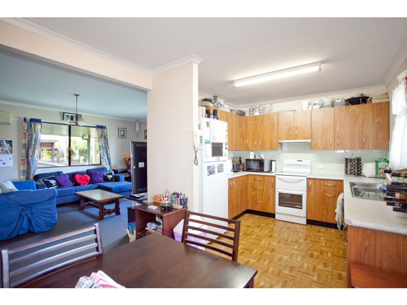 27 Sampson Street, Deception Bay QLD 4508