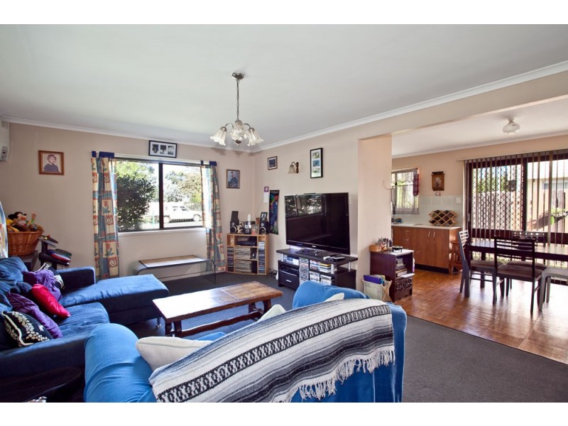 27 Sampson Street, Deception Bay QLD 4508