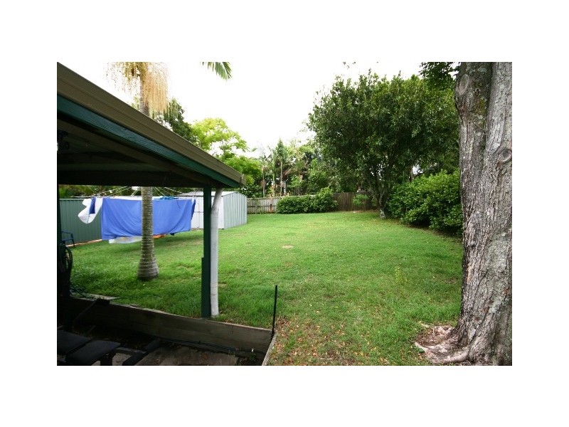 16 Herne Road, Scarborough QLD 4020
