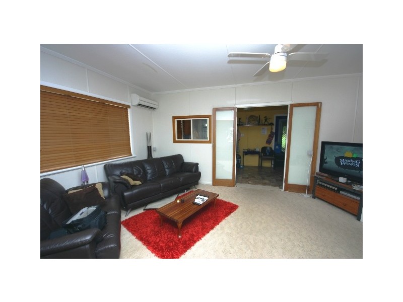 16 Herne Road, Scarborough QLD 4020