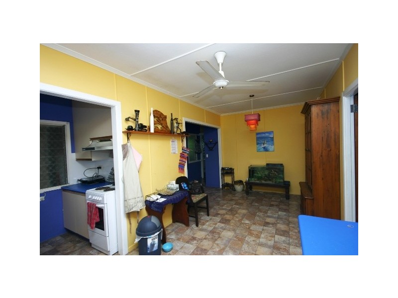 16 Herne Road, Scarborough QLD 4020