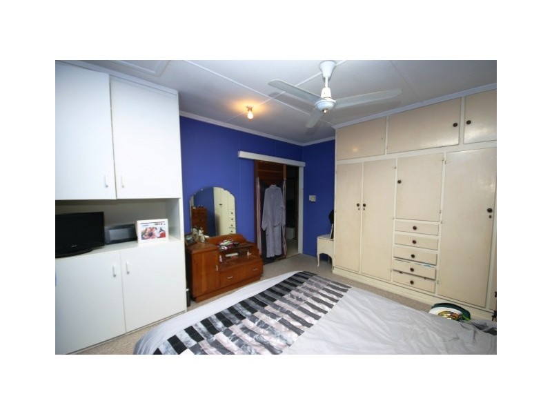 16 Herne Road, Scarborough QLD 4020