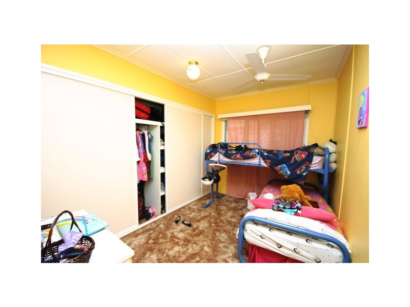 16 Herne Road, Scarborough QLD 4020