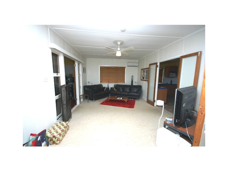 16 Herne Road, Scarborough QLD 4020