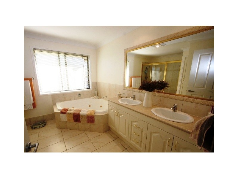 34 MacDonnell Road, Margate QLD 4019