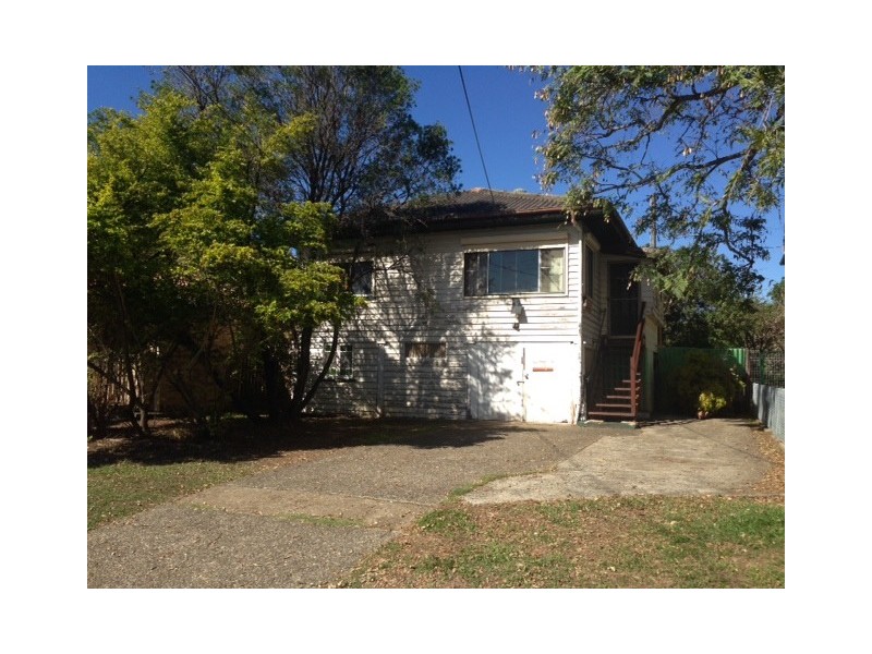 24 Victoria Avenue, Woody Point QLD 4019