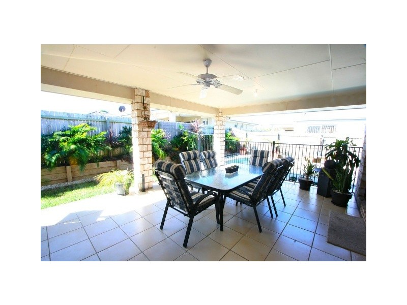 4 Amity Drive, Rothwell QLD 4022