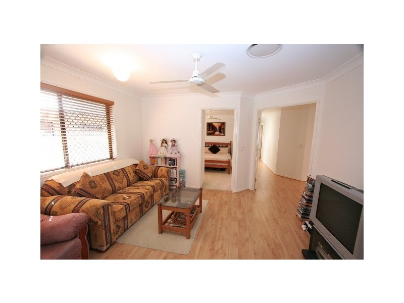 4 Amity Drive, Rothwell QLD 4022