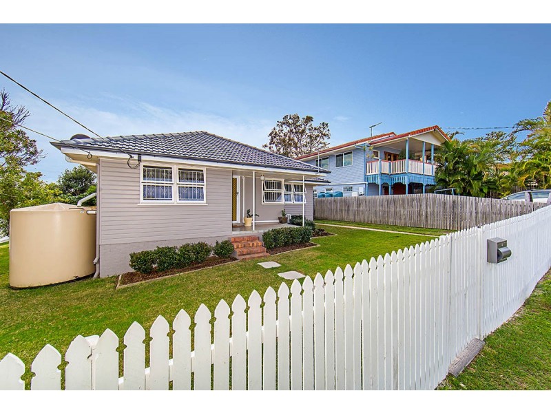 7 Amanda Street, Scarborough QLD 4020