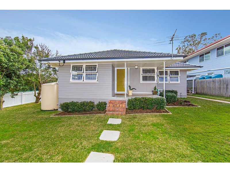 7 Amanda Street, Scarborough QLD 4020