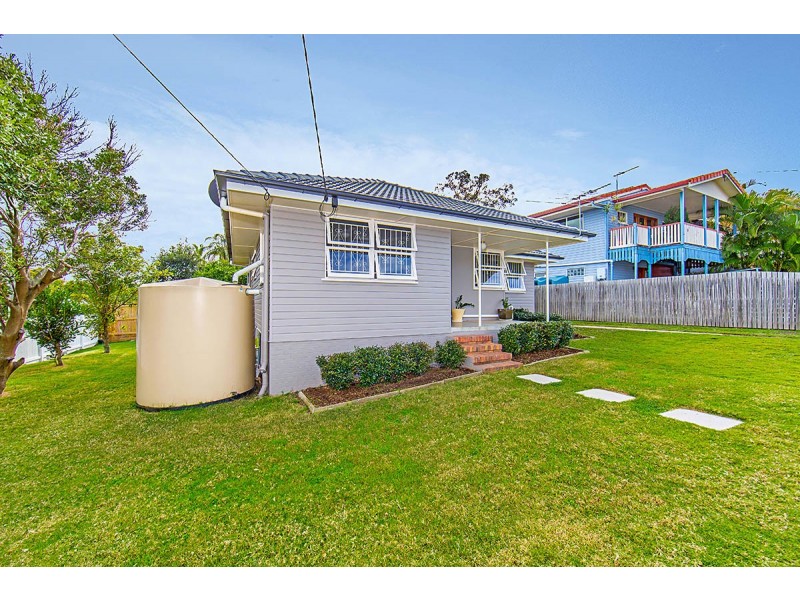 7 Amanda Street, Scarborough QLD 4020