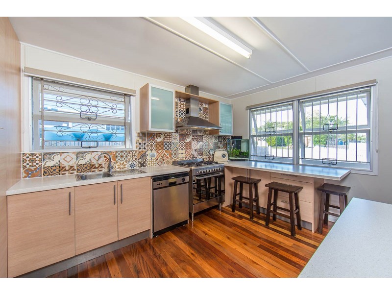 7 Amanda Street, Scarborough QLD 4020