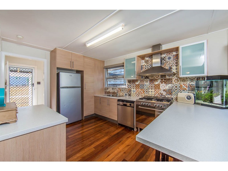 7 Amanda Street, Scarborough QLD 4020