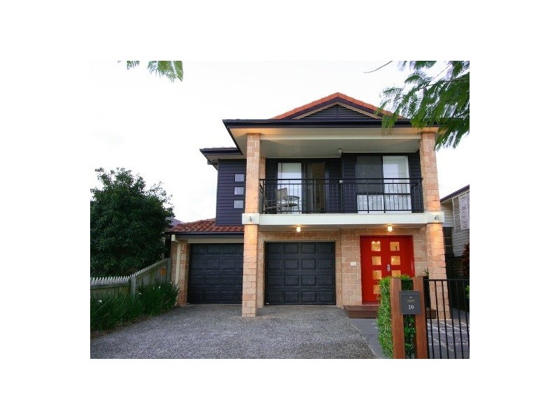 10 Queen Street, Scarborough QLD 4020
