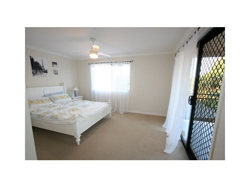 10 Queen Street, Scarborough QLD 4020