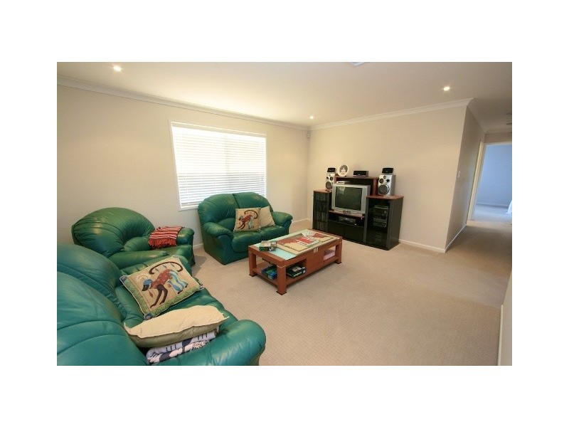 10 Queen Street, Scarborough QLD 4020