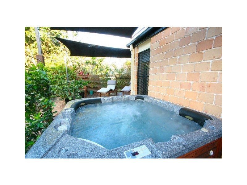 10 Queen Street, Scarborough QLD 4020