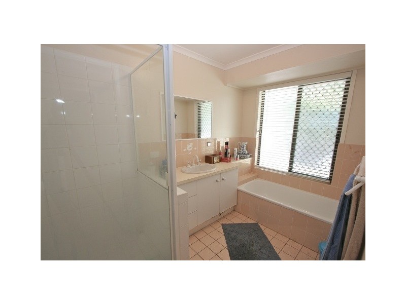 50 Grace Street, Scarborough QLD 4020