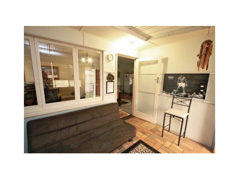 21 Garnet Street, Scarborough QLD 4020