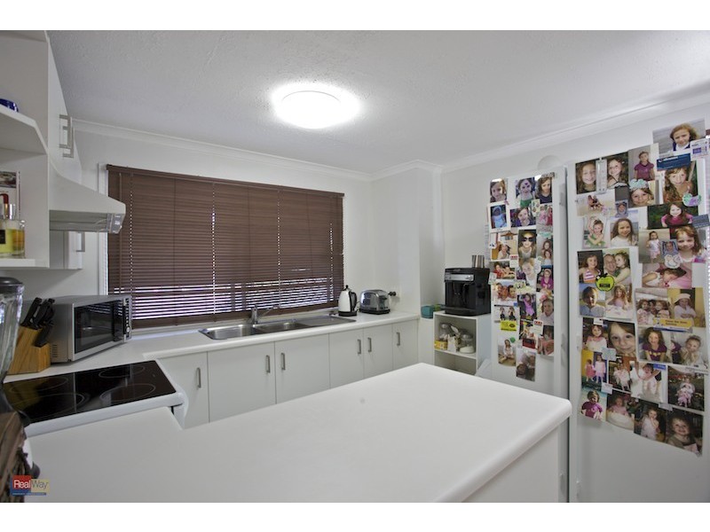 8a Bell Street, Woody Point QLD 4019