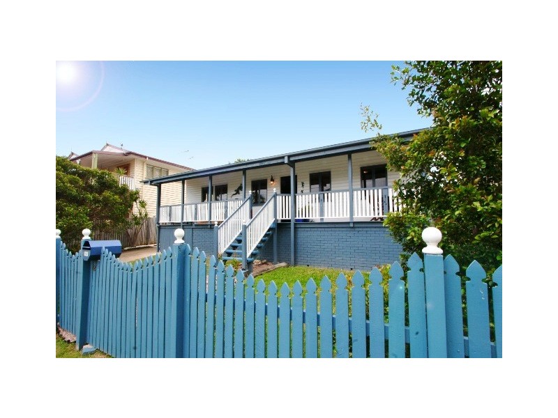 12 Lucas Street, Scarborough QLD 4020