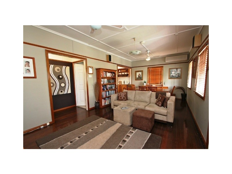 12 Lucas Street, Scarborough QLD 4020