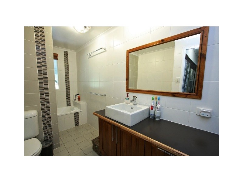 12 Lucas Street, Scarborough QLD 4020