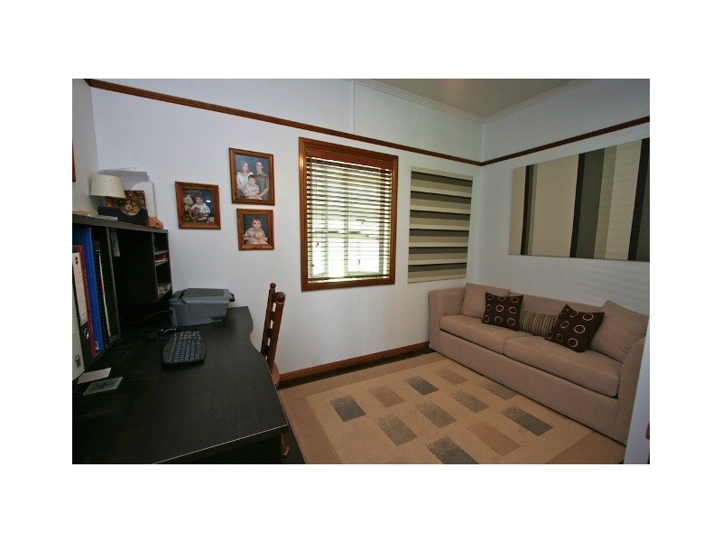 12 Lucas Street, Scarborough QLD 4020