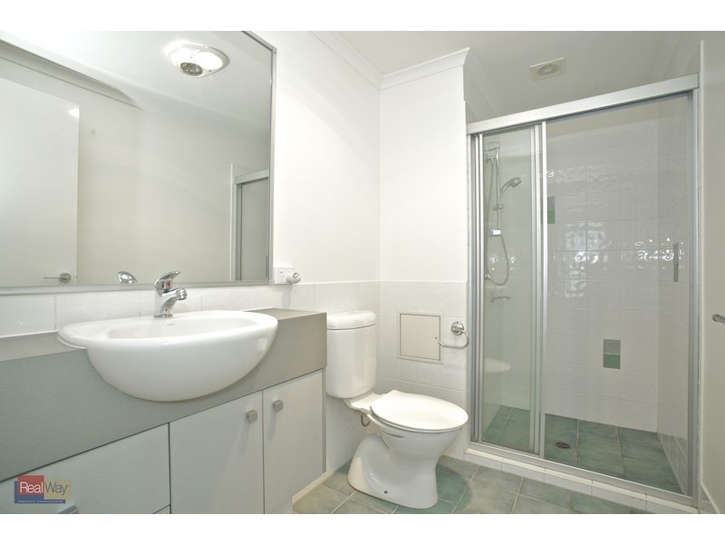 17/82 Mein Street, Scarborough QLD 4020