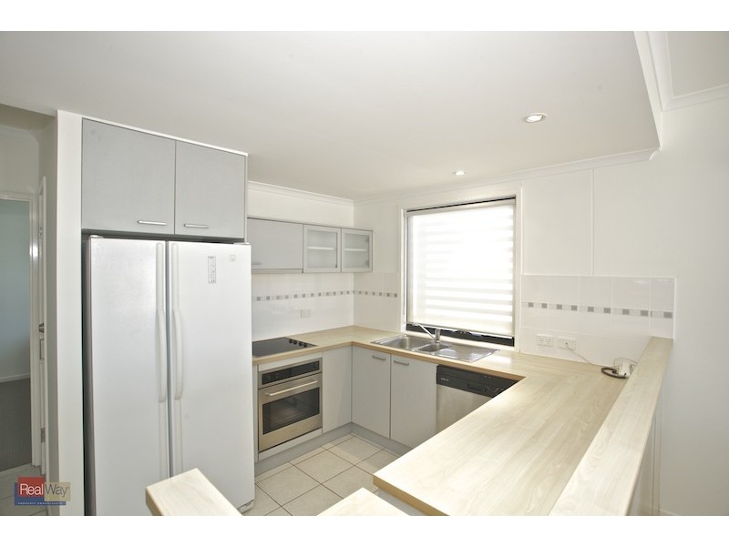 17/82 Mein Street, Scarborough QLD 4020