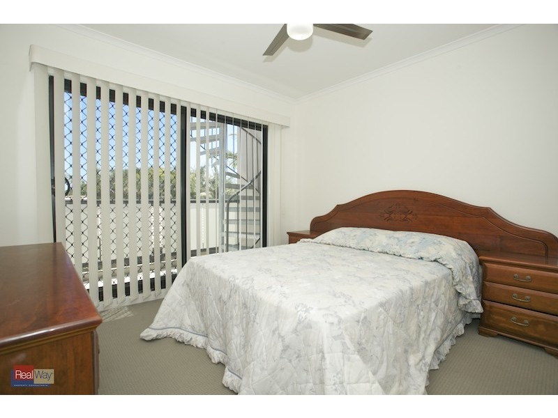 17/82 Mein Street, Scarborough QLD 4020