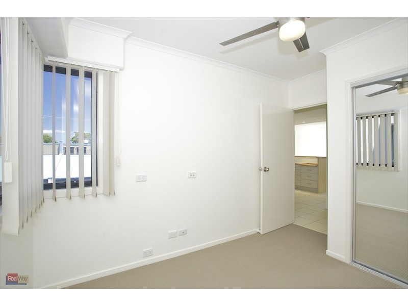 17/82 Mein Street, Scarborough QLD 4020