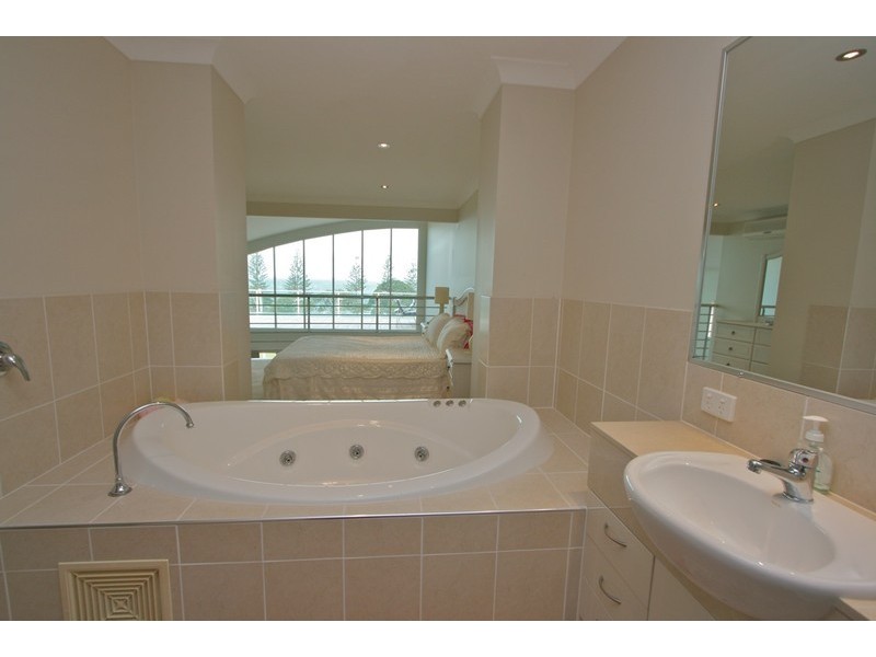 7/55 Landsborough Ave, Scarborough QLD 4020