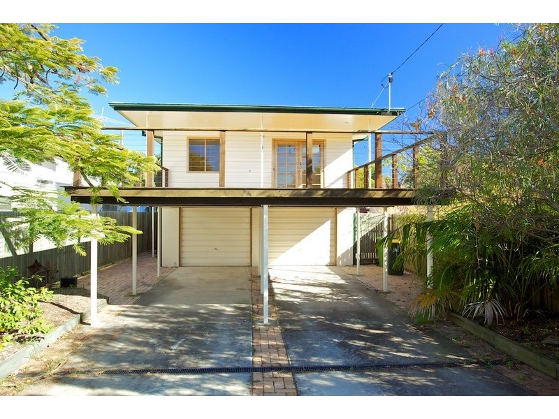 27a Blakeney Street, Woody Point QLD 4019