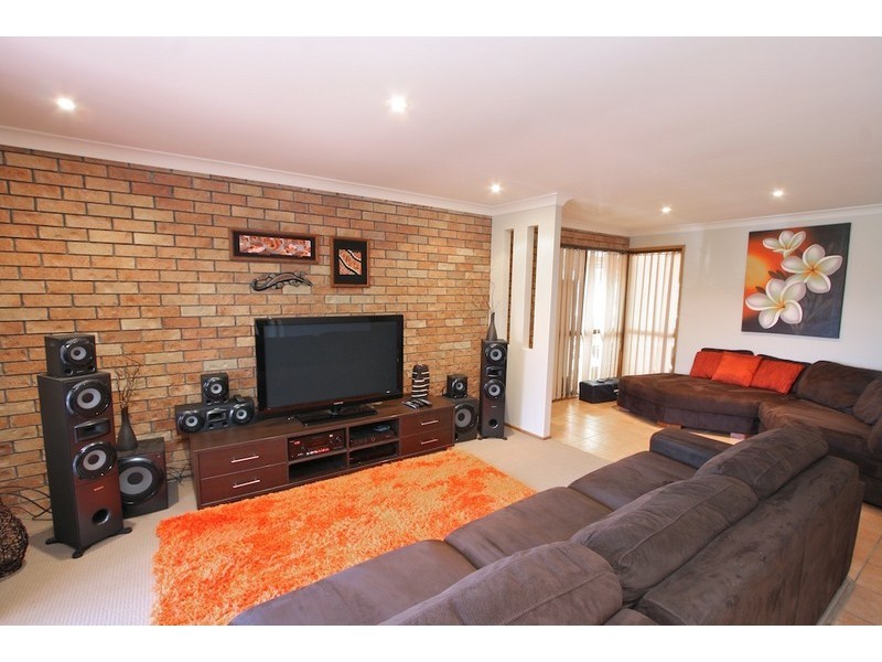 17 Hampshire Court, Kippa-ring QLD 4021