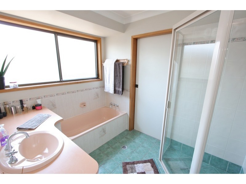 17 Hampshire Court, Kippa-ring QLD 4021