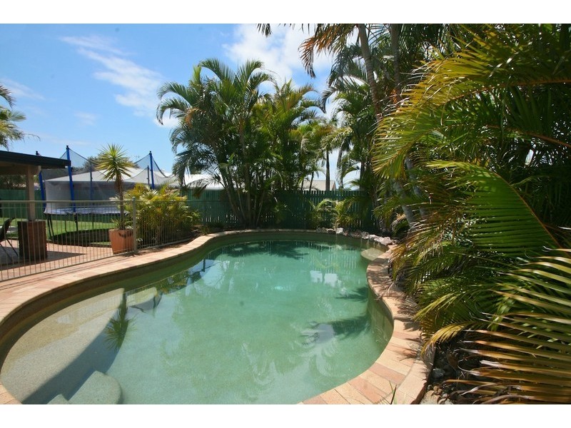 17 Hampshire Court, Kippa-ring QLD 4021