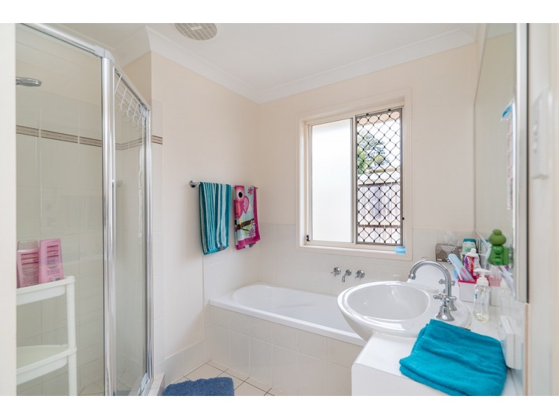 17 Logan Tce, Deception Bay QLD 4508