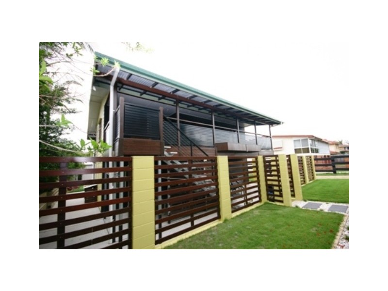 33 Knight Street, Redcliffe QLD 4020