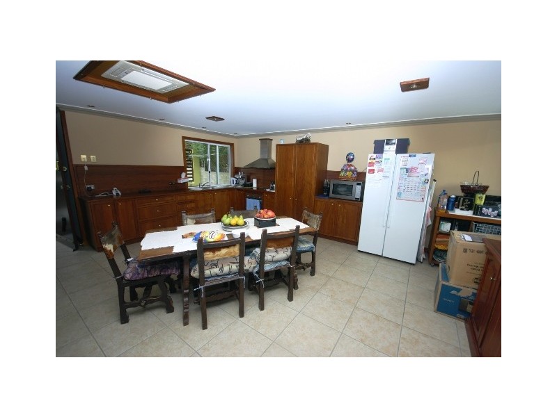 33 Knight Street, Redcliffe QLD 4020