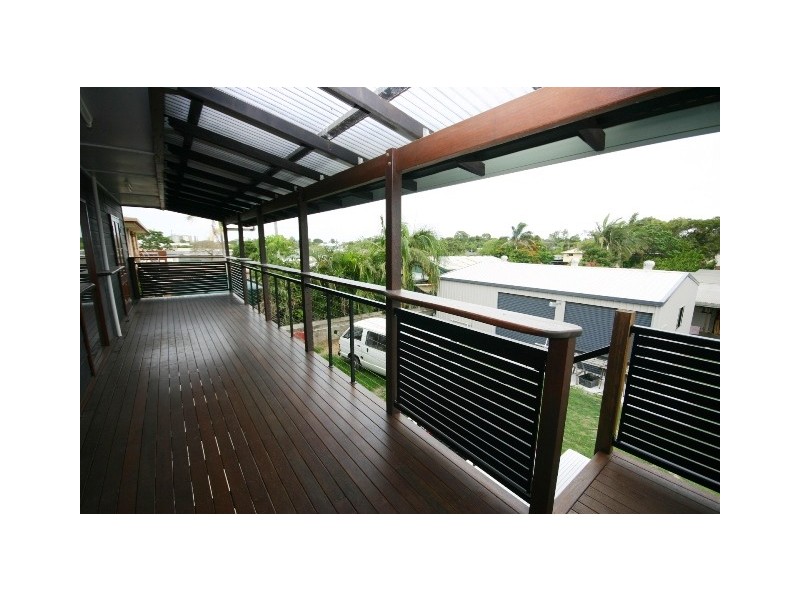 33 Knight Street, Redcliffe QLD 4020