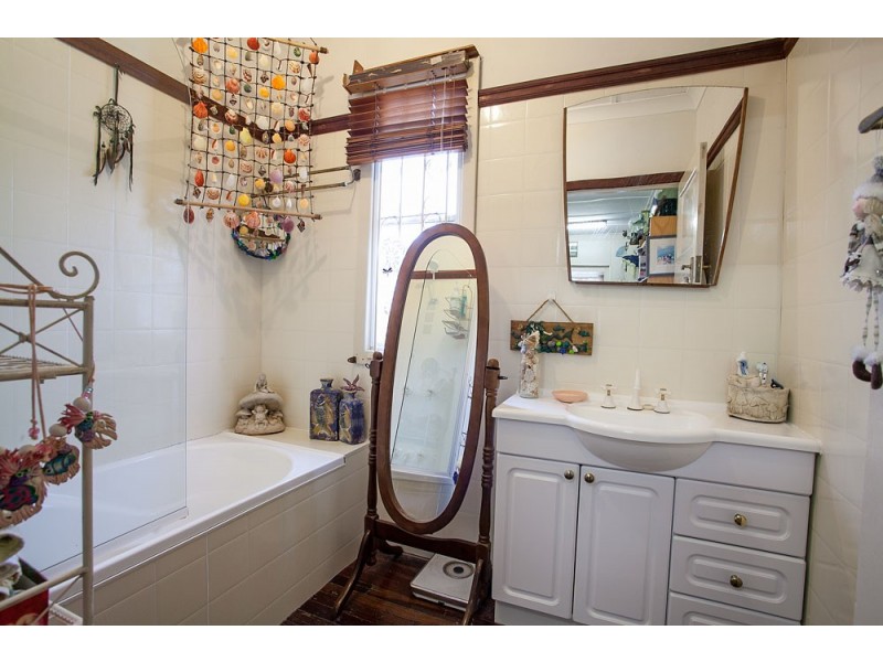 43 Garnet Street, Scarborough QLD 4020