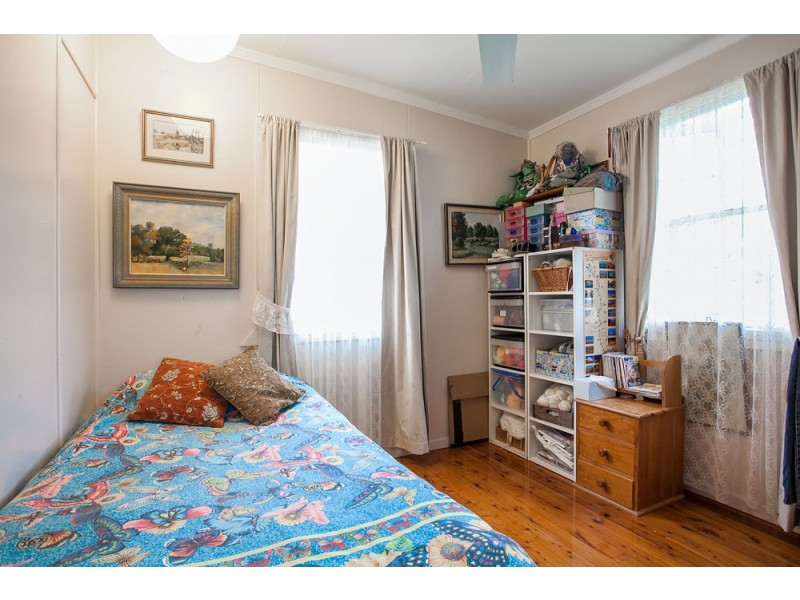 43 Garnet Street, Scarborough QLD 4020