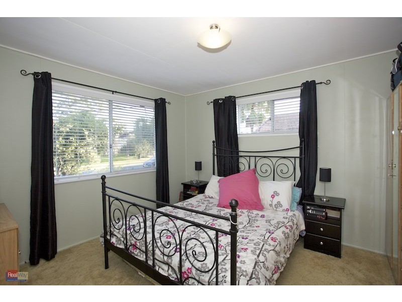 8 Hurrell Street, Clontarf QLD 4019